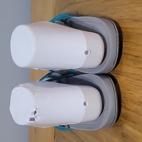 Chaco size 6 retired style teal and gray flip flop sandals - Picture 4 of 7